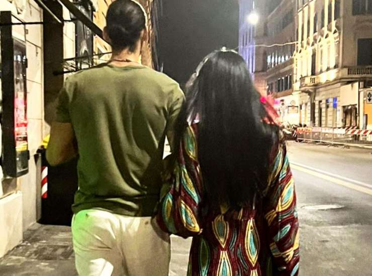 La foto "incriminata": Pamela a passeggio assieme a lui? (Foto: Instagram) - Metropolinotizie.it