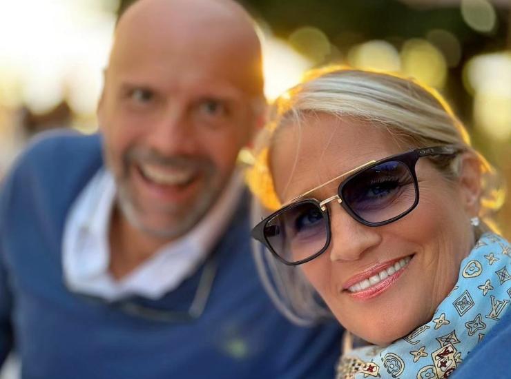 Heather in un selfie col marito Umberto Maria Anzolin: sono in vacanza a Venezia. (Instagram) - Metropolinotizie.it