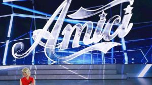 Il logo di "Amici di Maria De Filippi", programma di punta di Canale 5. (Mediaset) - Metropolinotizie.it