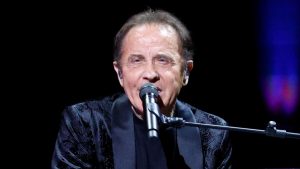 Roby Facchinetti in concerto. (ANSA) - Metropolinotizie.it