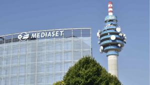 Esterno degli studi di Mediaset. - Metropolinotizie.it