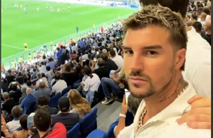 Andrea Damante oggi, com'è cambiato il suo viso