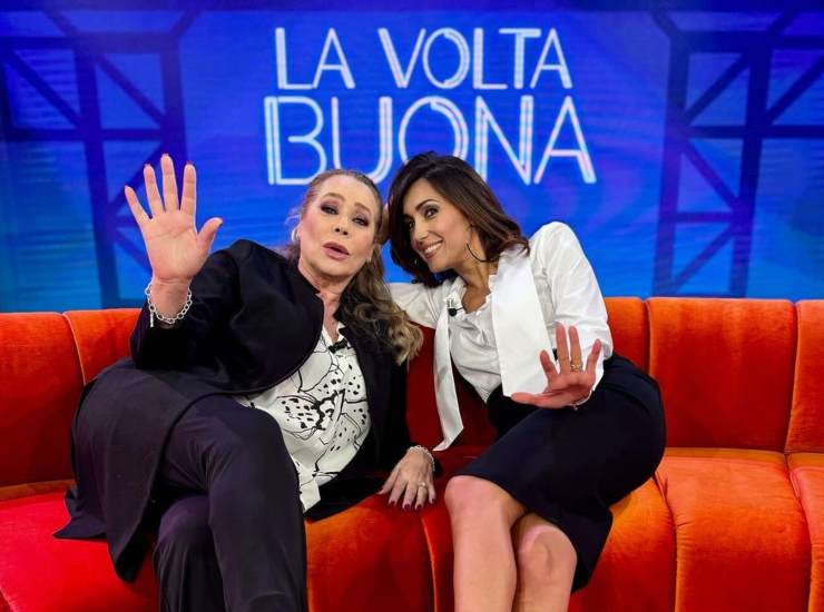 Barbara De Rossi e Caterina Balivo nello studio de "La Volta Buona". (Instagram) - Metropolinotizie.it
