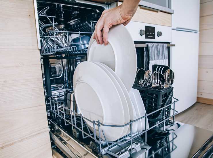 La lavastoviglie è tra gli elettrodomestici più "problematici". - Metropolinotizie.it
