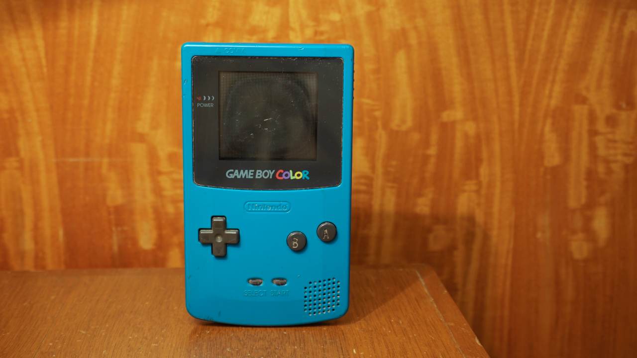 Un Game Boy Color, storica console Nintendo. - Metropolinotizie.it