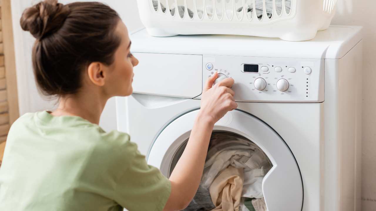 Lavatrice, quale settaggio ti aiuta a risparmiare? - Metropolinotizie.it